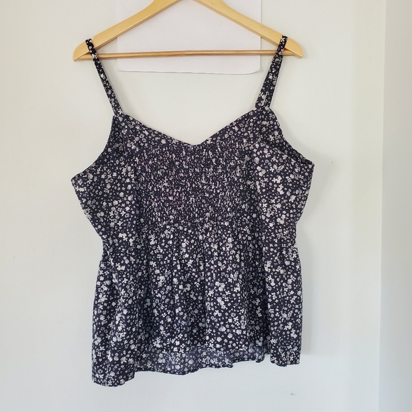 OLD NAVY Sz XXL Black Ditsy Floral Smocked Cami Tank Spaghetti Straps V-Neck - Picture 7 of 14